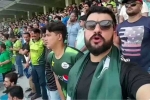england vs india 2019 world cup, england vs india 2019 world cup, india vs england match pakistani cricket fan sings jana gana mana video goes viral, Icc world cup 2019 england vs india 2019 world cup, england vs india 2019 world cup, india vs england match pakistani cricket fan sings jana gana mana video goes viral, Icc world cup 2019