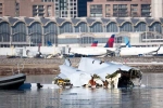 American Airlines and Chopper crash news, American Airlines and Chopper crash deaths, jet and chopper crash kills many in usa, Potomac river crash
