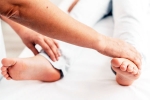 Swollen Feet breaking updates, Swollen Feet heart failure, swollen feet a sign of congestive heart failure, Swollen feet