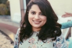 mallika dua father, mallika dua, watch mallika dua trolled for comparing pulwama attack victims to people dying of hunger, Mallika