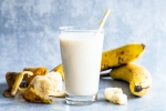 Milk and Banana Men, Milk and Banana benefits, weak men should consume milk and banana before bed, Sleep disorders